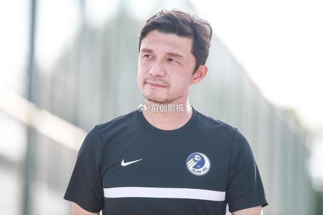 并非上港，谢晖正式上任，亮相上海新岗位，外籍娇妻发声支持