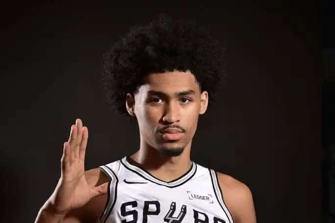 开云-夏联-马刺加时压哨绝杀爵士 榜眼16中5菲利波夫斯基35+11