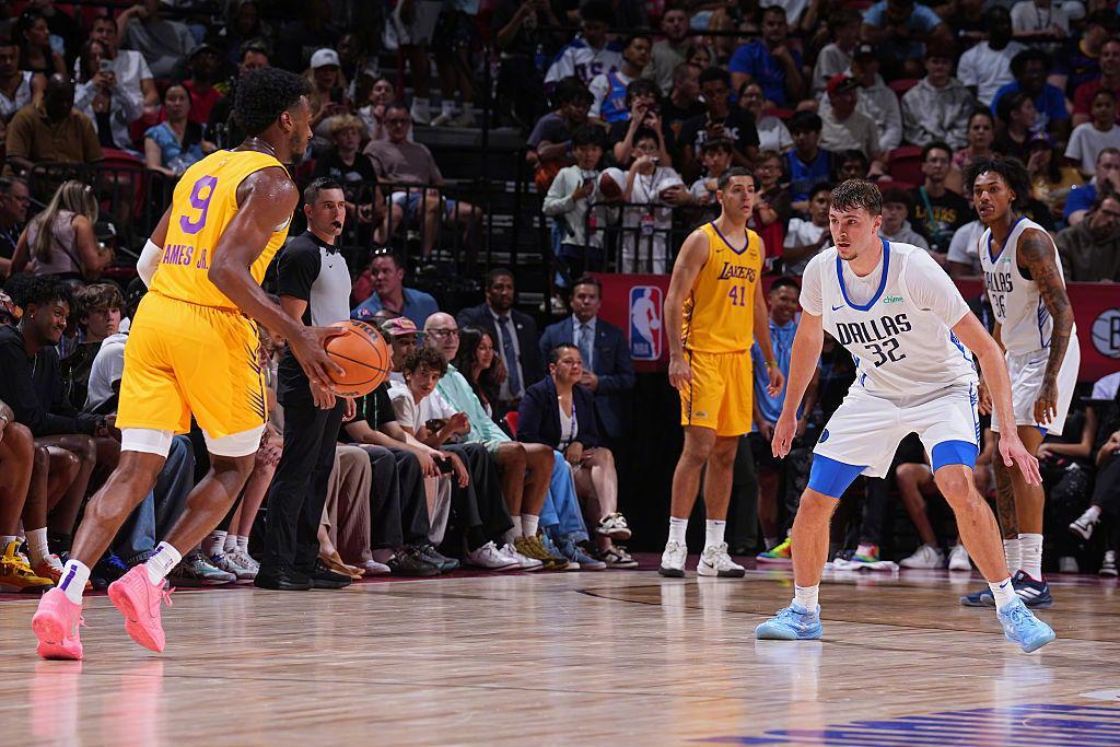 开云体育APP下载-3战合砍39+8+10！看到布朗尼持续爆发，才懂詹姆斯有多厉害