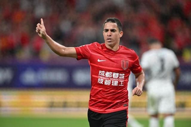 开云-成都蓉城登顶！申花遭绝杀，国安6球惨败，4队只差2分海港已掉队