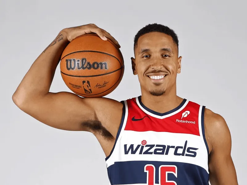 开云APP-尼克斯队记:布罗格登合同为非保障,将与沙梅特竞争位置