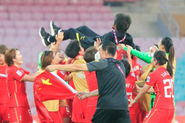 开云APP-水庆霞启示录：甘于隐忍基层 20年只干一件事