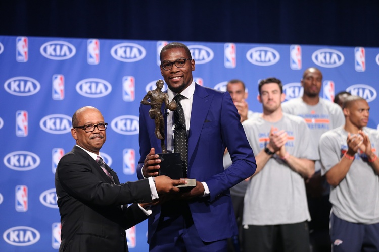 kaiyun-上次海鹰赢超级碗时联盟发生啥事？KD首夺MVP 热火三巨头解体