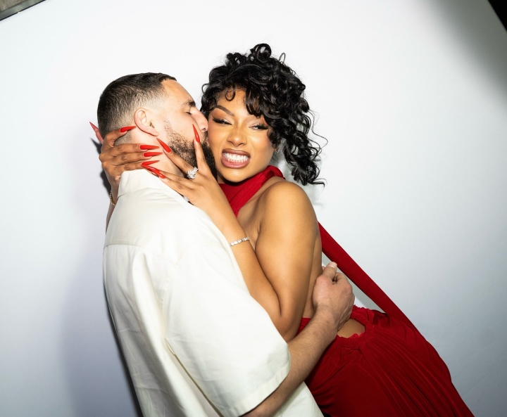 开云体育下载-克莱这能忍？马冬梅大秀透视装 风光一览无遗🥵