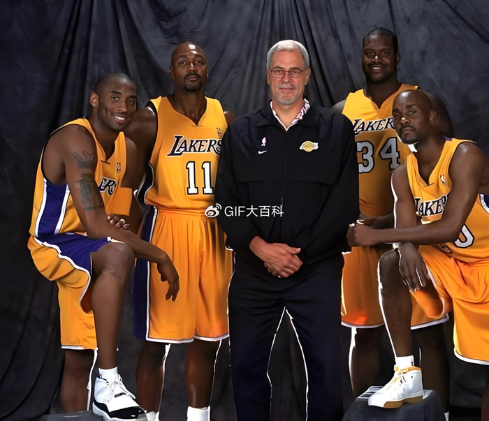 开云-史上最强爆冷！平民活塞五虎干翻湖人F4，总冠军的心草根的逆袭|科比·布莱恩特|奥尼尔|汉密尔顿|马龙|沙奎尔-奥尼尔_新浪体育_新浪新闻