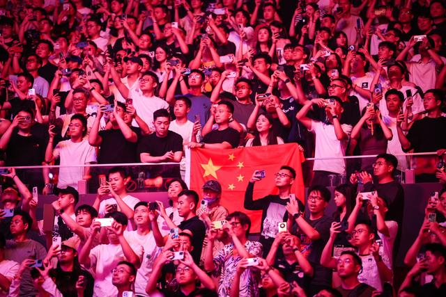 开云-UFC格斗之夜上海靠啥晋级“D”赛事，成功前提是十六年磨一剑培育市场！|综合格斗|MMA|石铭|米兰冬奥会|训练_新浪体育_新浪新闻